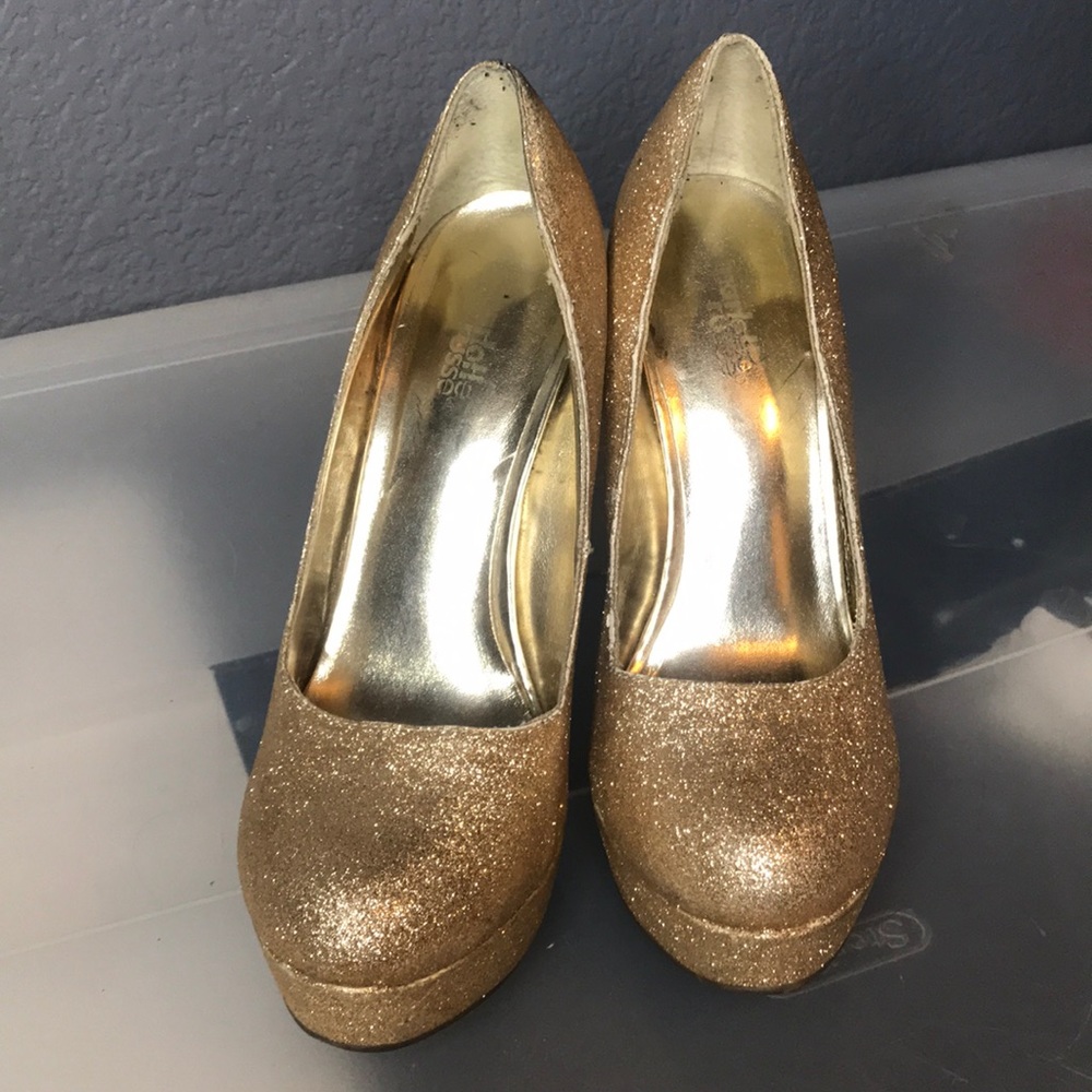Charlotte Russe • Gold Heels